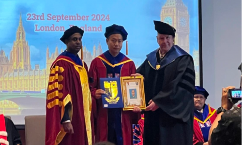 宇航工業(yè)交換機(jī)張總被授予歐洲大學(xué)榮譽(yù)博士學(xué)位并榮獲第七屆國(guó)際杰出領(lǐng)導(dǎo)人獎(jiǎng)