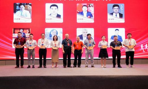 宇航工業(yè)交換機(jī)再次榮獲中國安防行業(yè)優(yōu)秀產(chǎn)品解決方案獎及中國安防年度人物獎